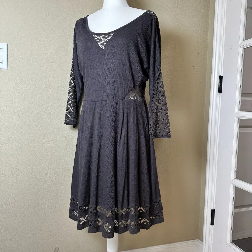 FREE PEOPLE Vintage Lace Cut Out Knit Dress Size Medium / Large Brown